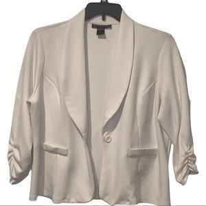 Fashion To Figure blazer w/ ruched sleeves. Faux pockets. Single button front.